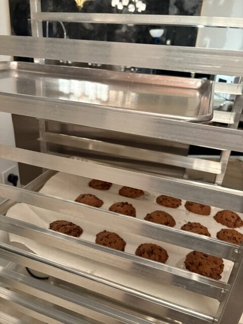 Bakery rack with chocolate chip cookies